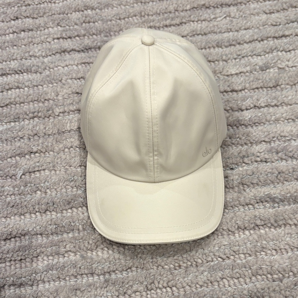 Satin off duty ALO yoga